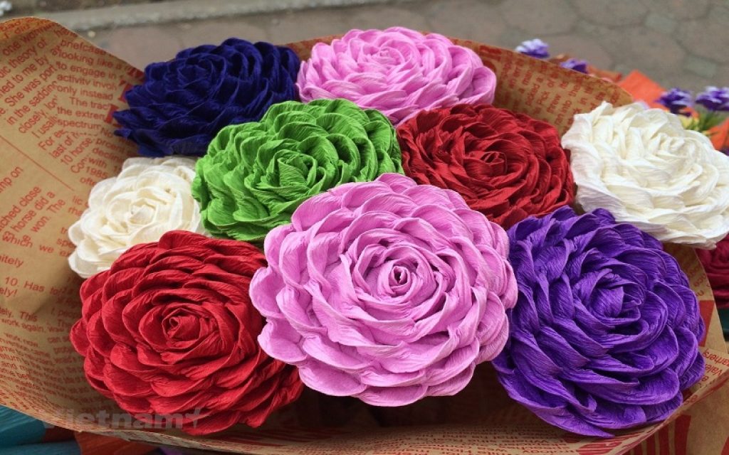 Cách làm hoa hồng bằng giấy đơn giản mà đẹp thiệt sự